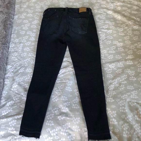 Dark blue American eagle jeans in size 0 - Picture 2 of 2